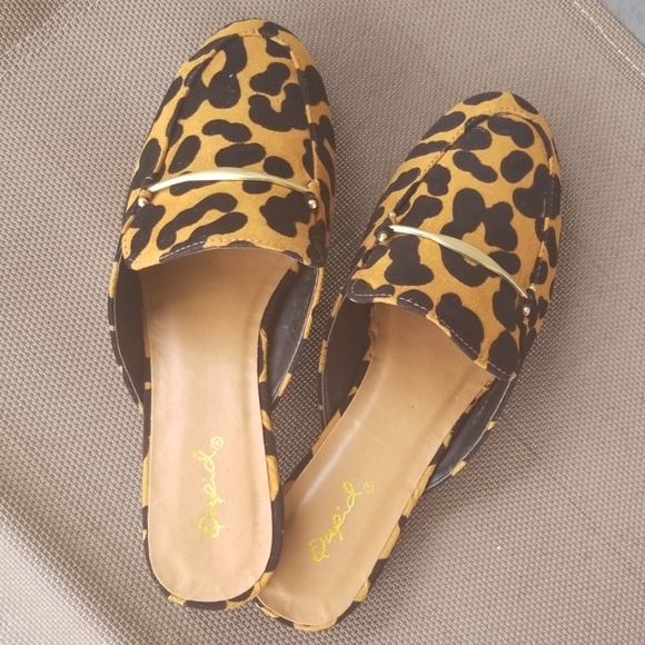 CAMEL/LEOPARD Mule Flats - Picture 2 of 6